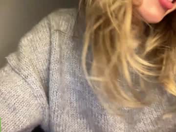 webcam girl angel_from_sky live cam image #6123352