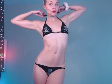 webcam girl petitebrat live cam image #5285205