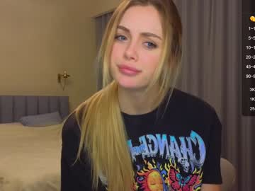webcam girl sky_magic live cam image #5620921
