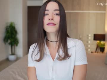 webcam girl emyii live cam image #5285471