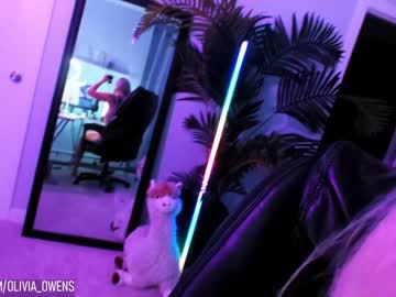 webcam girl oliviaowens live cam image #6536564