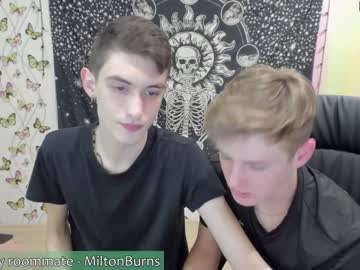 webcam man logancorvus live cam image #1733760