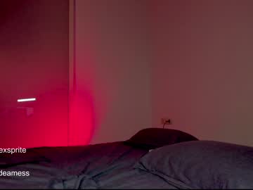 webcam girl lil_mess live cam image #6074580