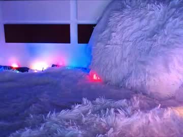 webcam girl mayadelevinnge live cam image #3995772