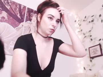 webcam girl eeeveee live cam image #2178541