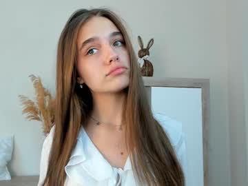 webcam girl whitneyfarro live cam image #7019771