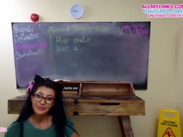webcam girl livecleo live cam image #3477841