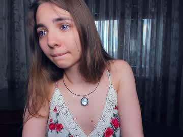 webcam girl shy_media live cam image #4554474