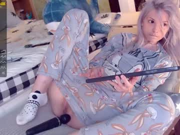 webcam girl careful_i_bite live cam image #1722264