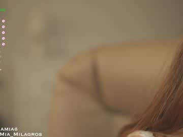 webcam girl mia_milagros live cam image #3935989