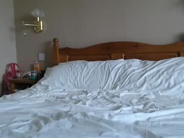 webcam girl mallinia live cam image #4867672