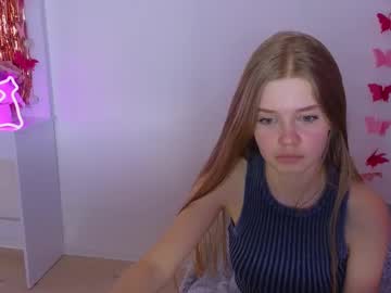 webcam girl riinaaa live cam image #7098439