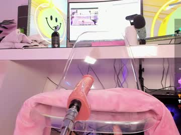 webcam girl lau__1 live cam image #5346359