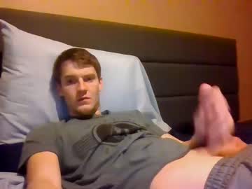 webcam man downforthemoney live cam image #6401353