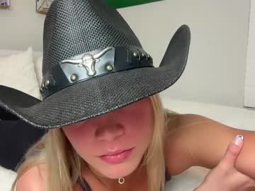 webcam girl lovecayaxo live cam image #6206851