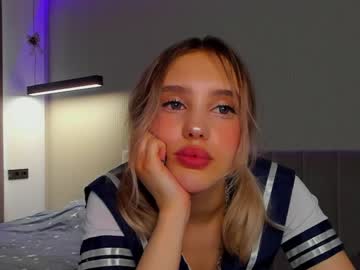 webcam girl angella_kleee live cam image #4608721
