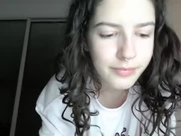 webcam girl frenchava live cam image #6577325