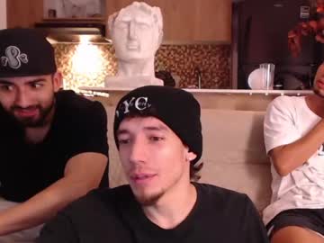 webcam man fratguysonline live cam image #6301375