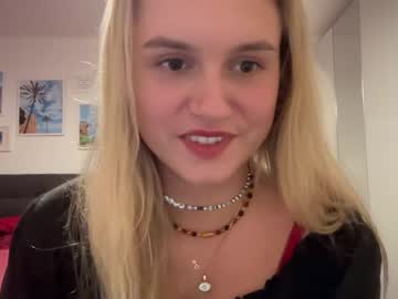 webcam girl sarahsapling live cam image #5601274