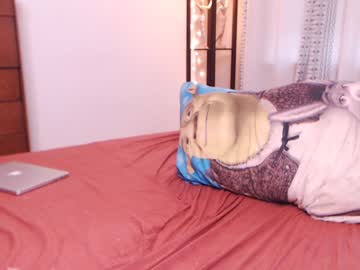 webcam girl eeeveee live cam image #403803
