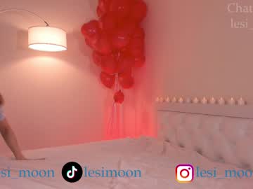 webcam girl lesi_moon live cam image #6400396