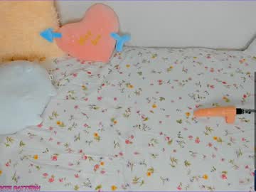 webcam girl eugenetomas live cam image #2415723