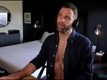 webcam man bareleeworking live cam image #4190468