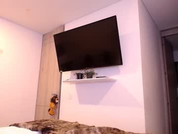 webcam girl courtneyhonney live cam image #922557