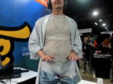 webcam man thejohnnystone live cam image #1725871