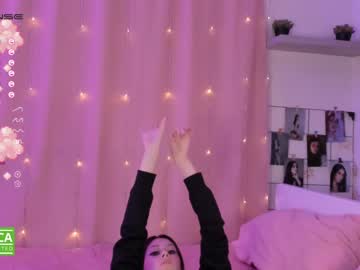 webcam girl alliesmiths live cam image #2648725