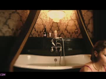 webcam girl lucieoude_ live cam image #2422981