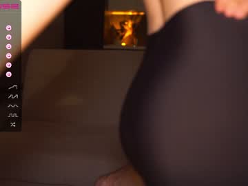 webcam girl xxx_downtown_xxx live cam image #4028042