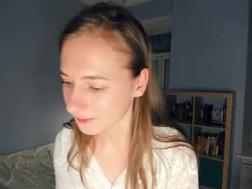 webcam girl jillwells live cam image #3777106