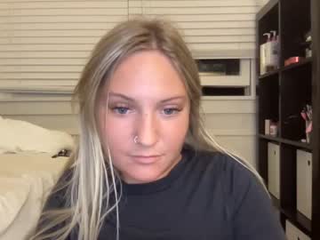 webcam girl maee23 live cam image #3786843
