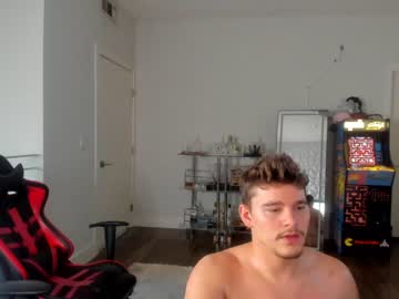 webcam man thejohnnystone live cam image #2143950