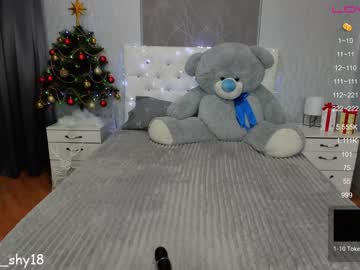 webcam girl emmika_ live cam image #693766