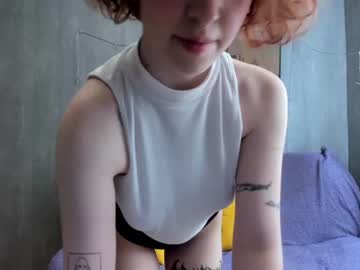 webcam girl lunapose live cam image #2483426