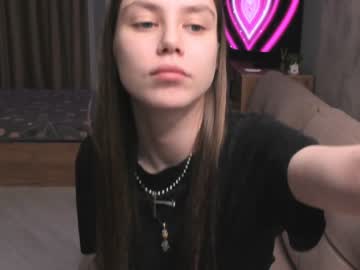 webcam girl 1i1ypa1mer live cam image #6505756
