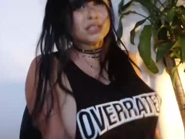 webcam girl inocente_kitty live cam image #1347337