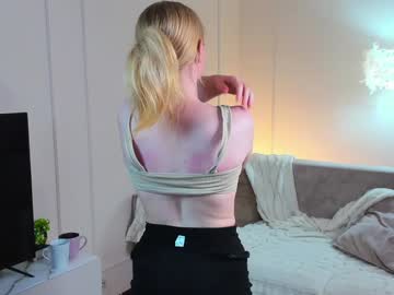 webcam girl primroseeast live cam image #7041508