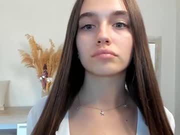 webcam girl whitneyfarro live cam image #7019530