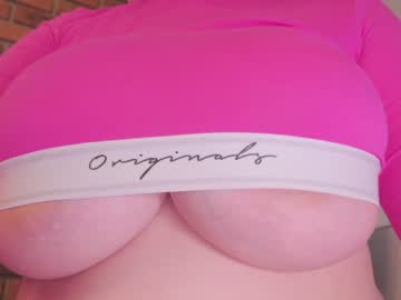 webcam girl aveksmr live cam image #1740154