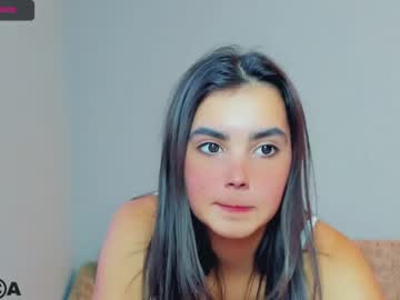 webcam girl nika_la live cam image #1190799