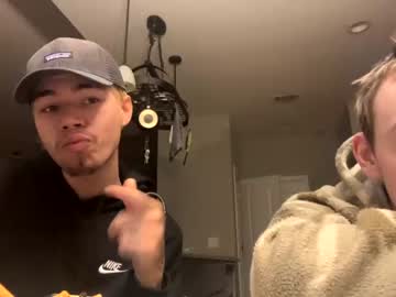 webcam man holdthesausagehostage live cam image #4170700
