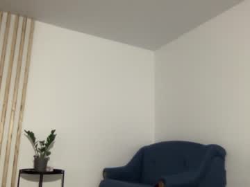 webcam girl crown_of_vice01 live cam image #3899323
