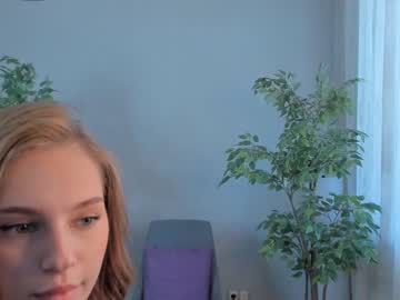 webcam girl kellanflowers live cam image #5332521