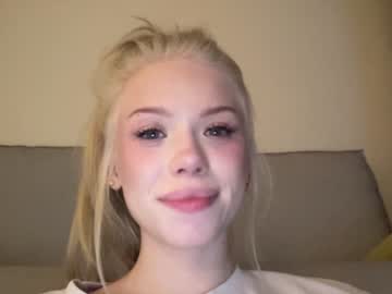 webcam girl sonyaplush live cam image #3971450