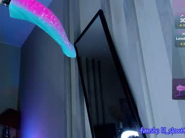 webcam girl lil_shouty_bitch live cam image #6567904