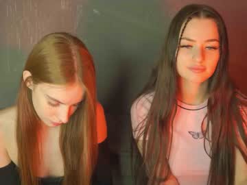 webcam girl wet_peachs live cam image #1201913