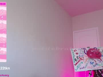 webcam girl petitebrat live cam image #4056727